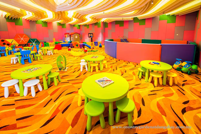 Luxury Services Apartment for Sale, Country Garden Danga Bay. For full details, please visit us at www.countrygardendangabay.com