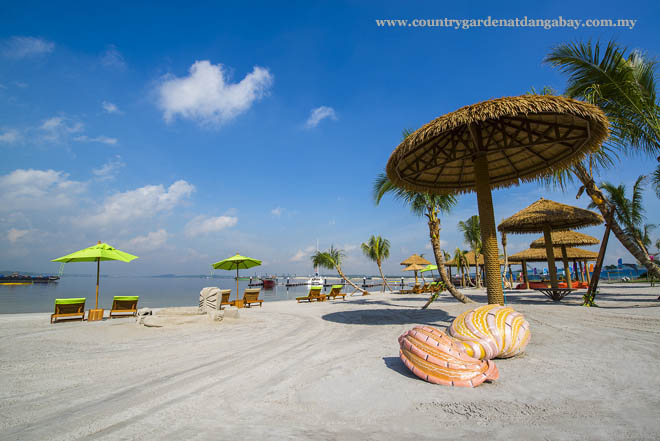 Luxury Services Apartment for Sale, Country Garden Danga Bay. For full details, please visit us at www.countrygardendangabay.com