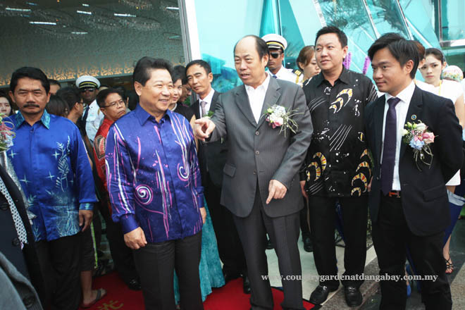 Luxury Services Apartment for Sale, Country Garden Danga Bay. For full details, please visit us at www.countrygardendangabay.com